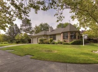 8956 Lakewood Dr, Windsor, CA 95492