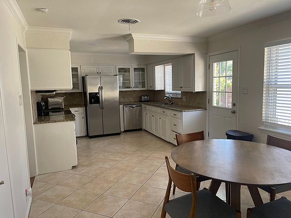5th image of 10209 Lakemere Dr