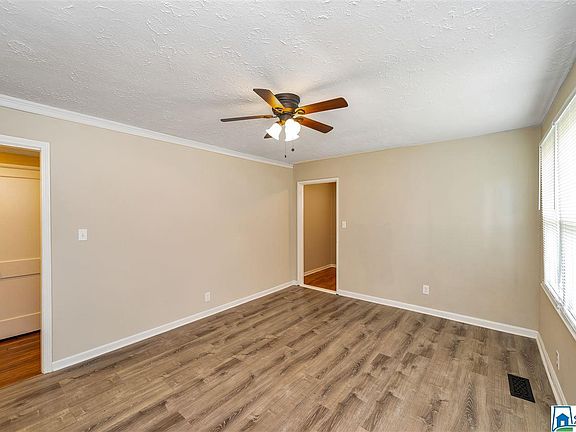 3rd image of 302 Coosa Pines Dr