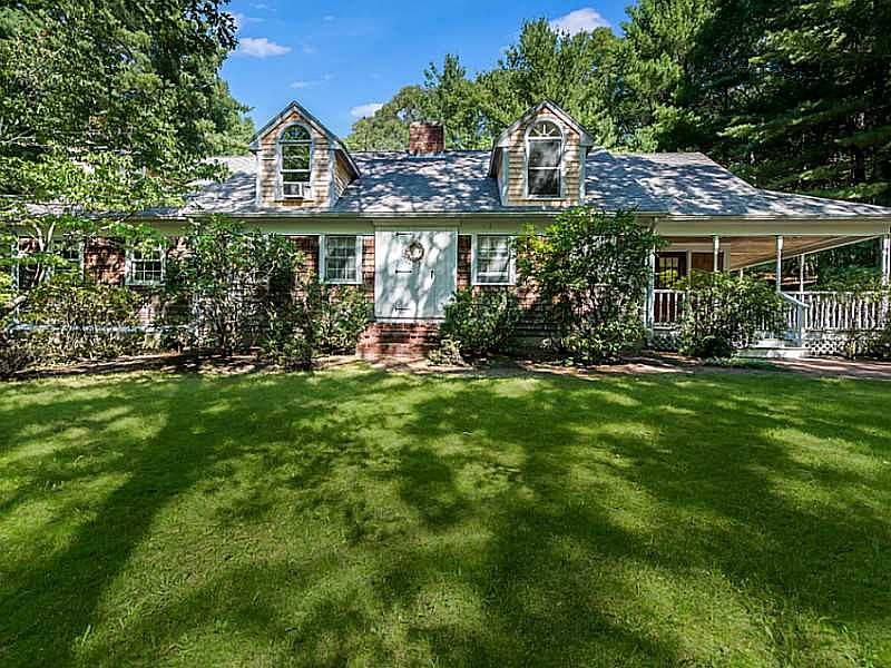 550 Black Plain Rd, North Smithfield, RI 02896 Zillow