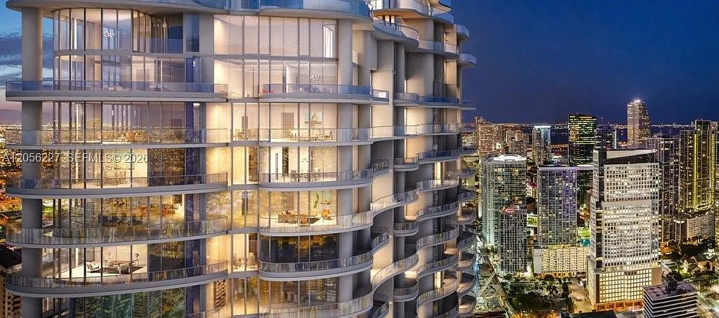 Brickell Flatiron — Photo 1