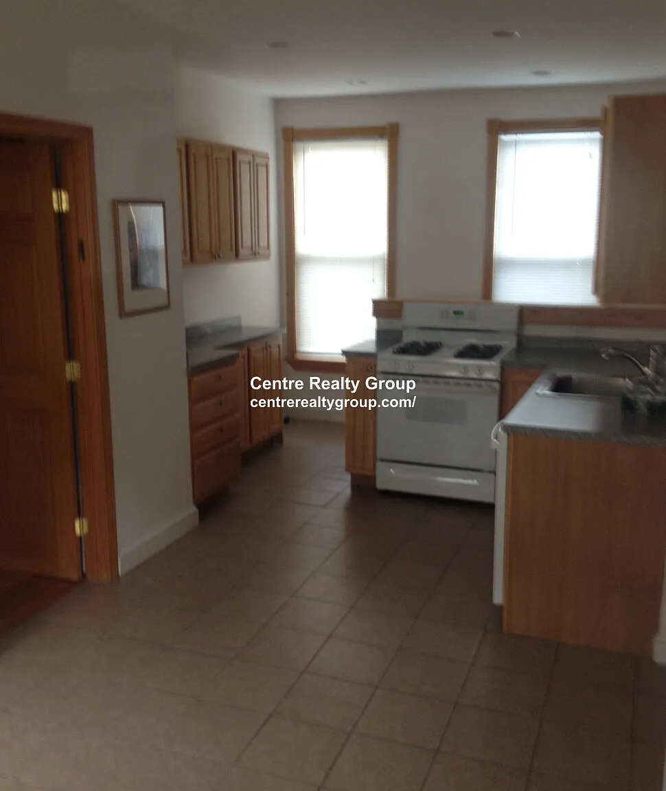 3 bed, 2.0 bath, $3,600 — Photo 2
