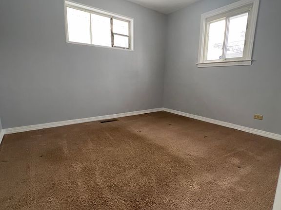 4th image of 17222 Walter St