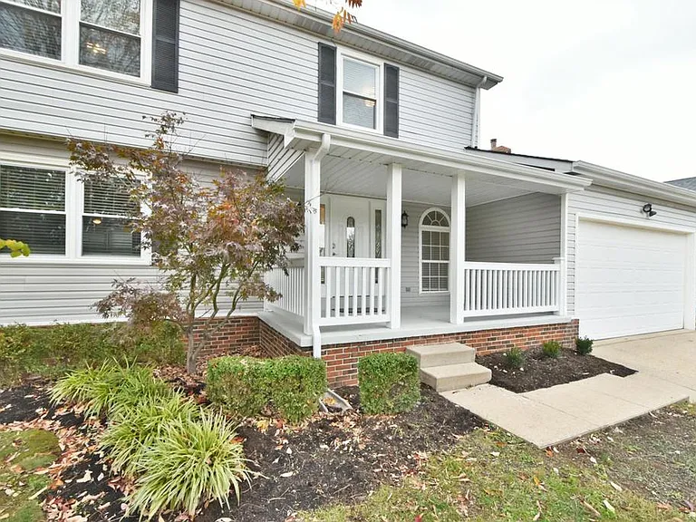 339 Patchen Dr — Photo 2
