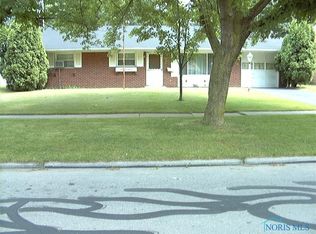 6711 Lincoln Green St, Holland, OH 43528