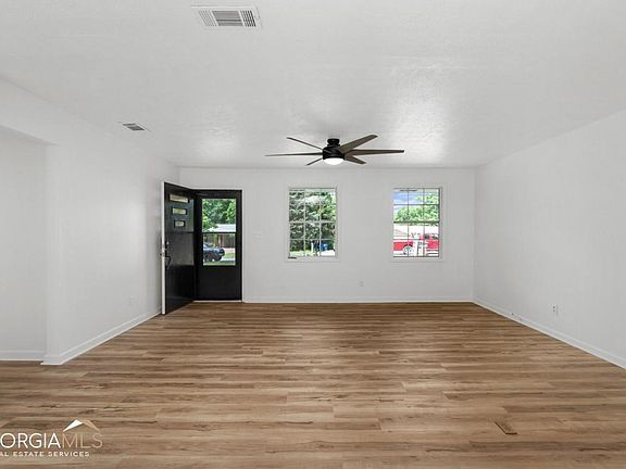 5th image of 4981 Oakdale Dr