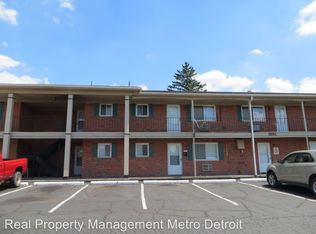 1522 S River Park Dr, Inkster, MI 48141