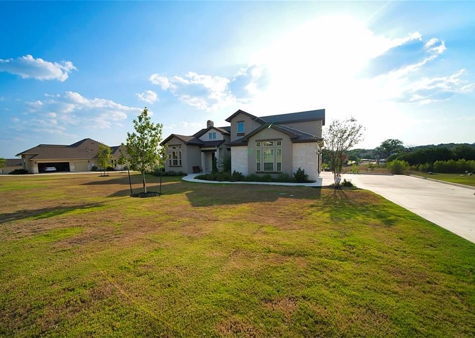 1st image of 759 Bluff Woods Dr