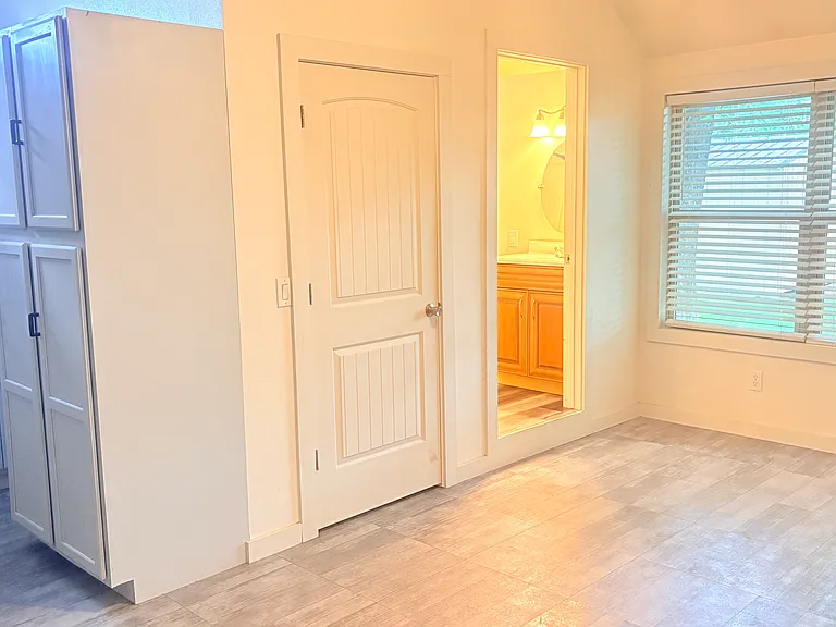 1411 S Urbana Ave #2 — Photo 6