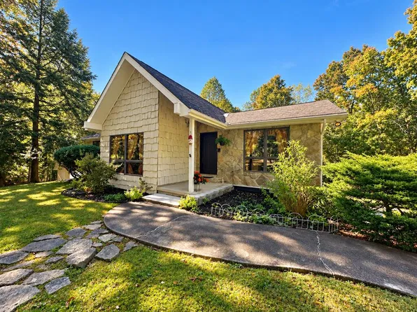 873 Rases Mountain Dr, Minford, OH 45653