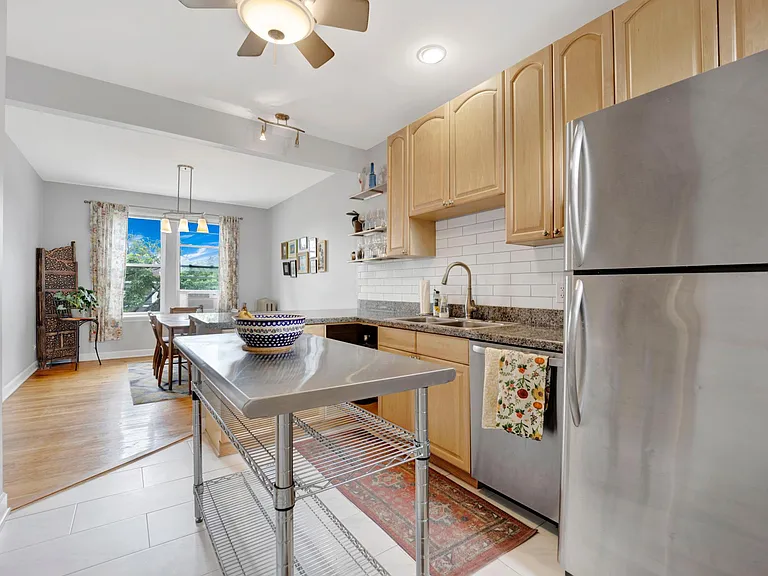 4200 N Sawyer Ave #2 — Photo 10