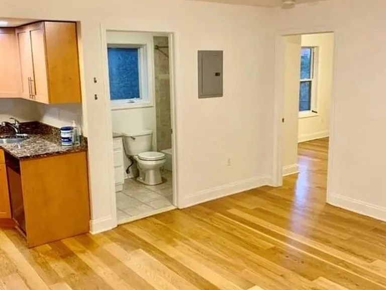 320 62nd St #206 — Photo 3