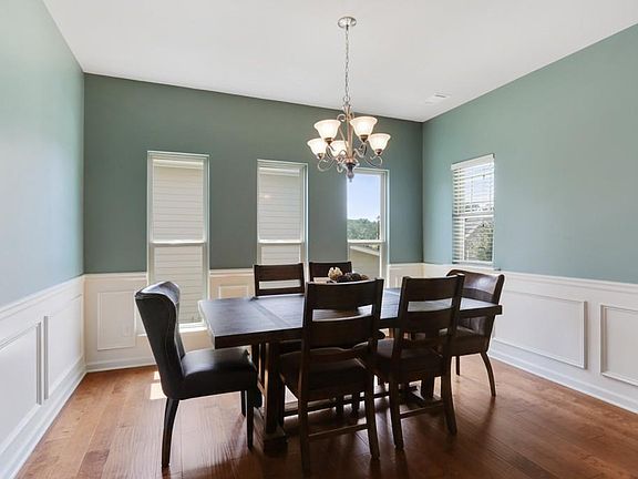 5th image of 3148 Altamont Ct