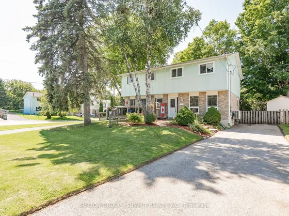 306 Oakwood Ct, Newmarket, ON L3Y 3C8