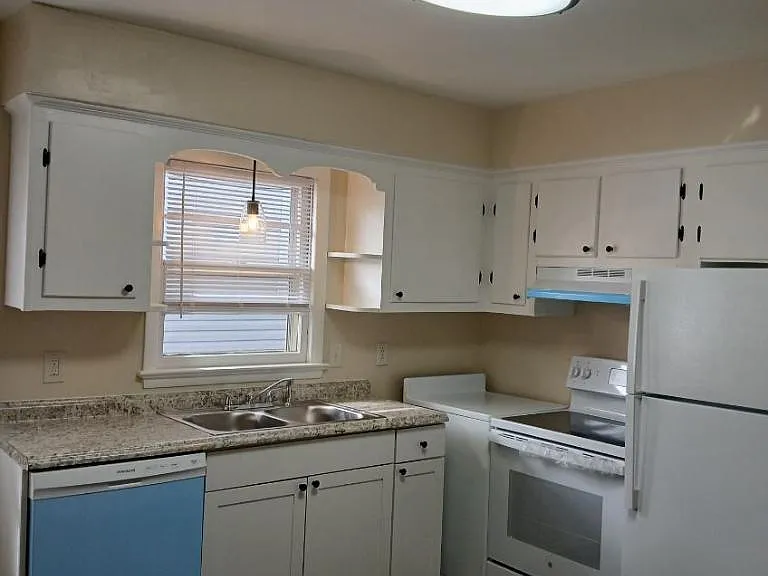 2640 Ballentine Blvd #B — Photo 5
