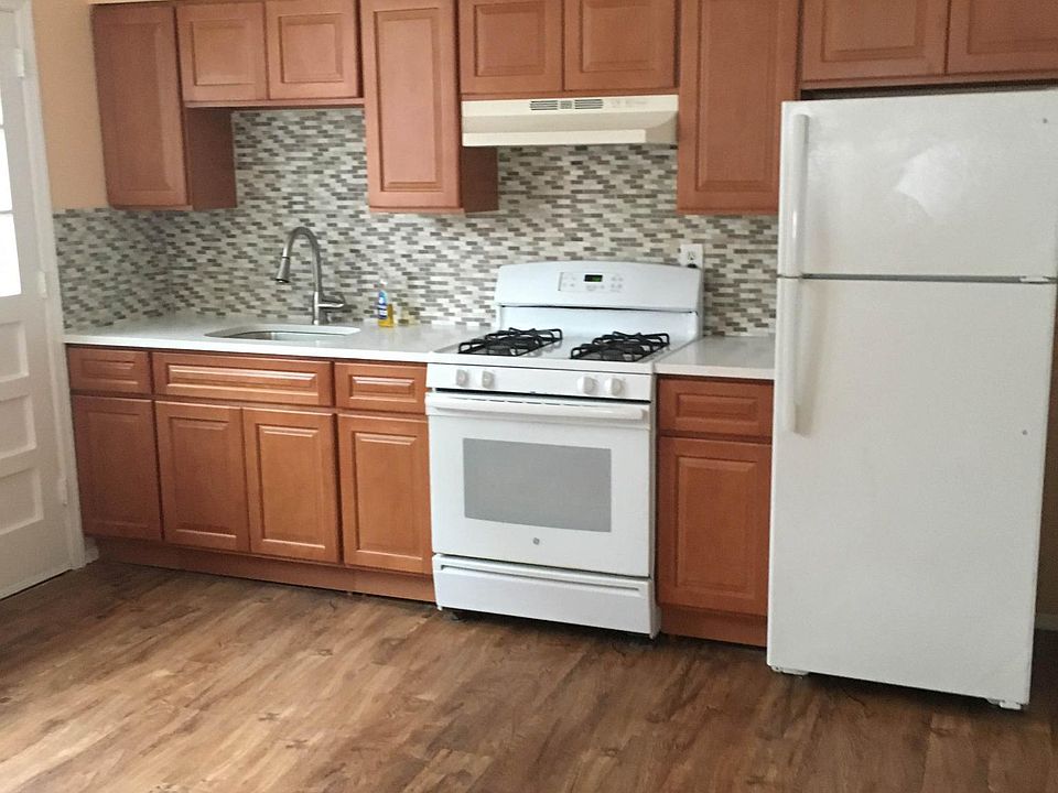 1st image of 1229 E 91st St