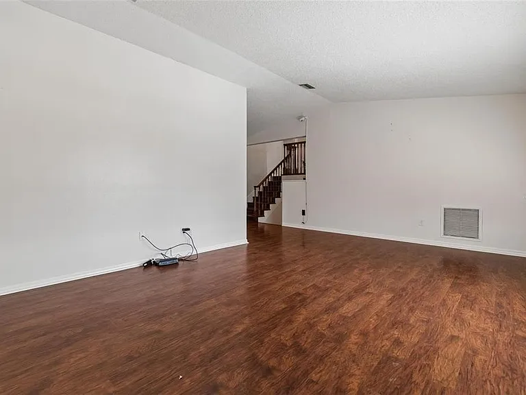 2620 Giant Pl — Photo 9