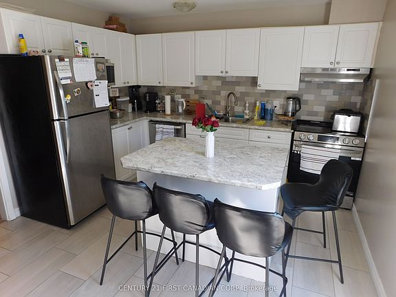 5th image of 70 Fiddlers Green Rd #116