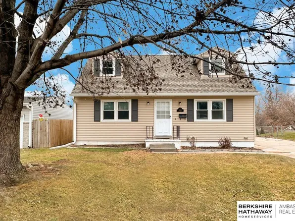 12436 B St, Omaha, NE 68144