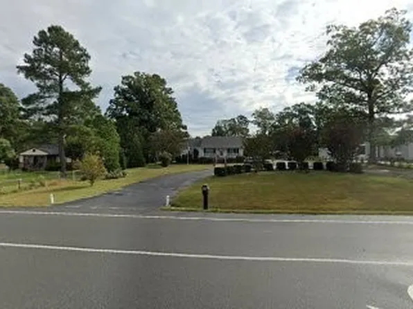 5701 Pouncey Tract Rd, Glen Allen, VA 23059