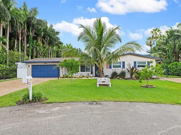 4785 SW 72nd Ave, Davie, FL 33314