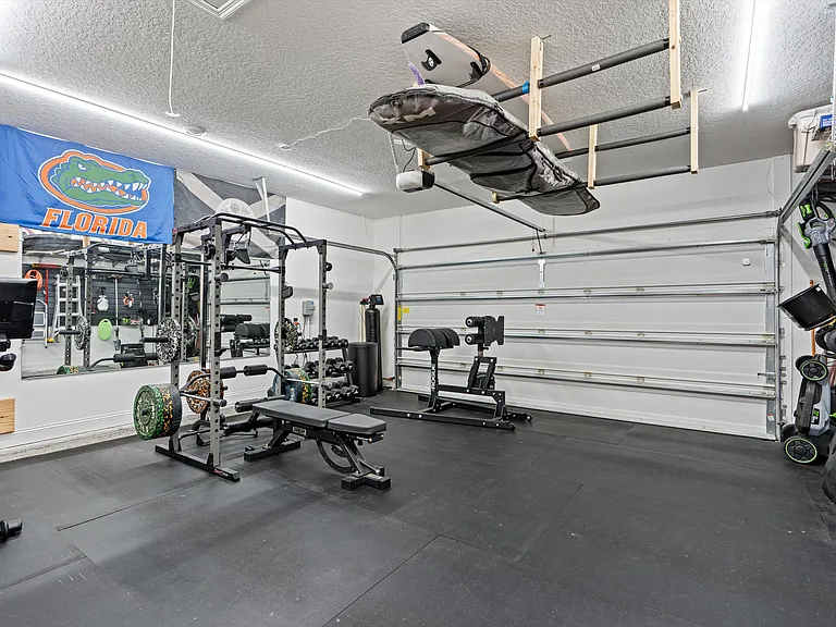 Garage/Gym