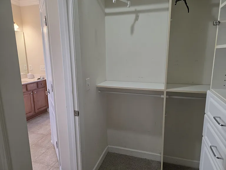 633 Menlo Park Ln — Photo 10