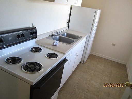 2nd image of 317 W 2nd St APT 2b