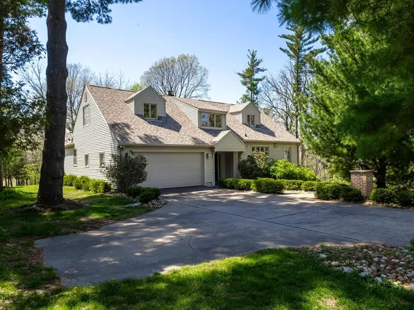 2120 31st Ave, Rock Island, IL 61201