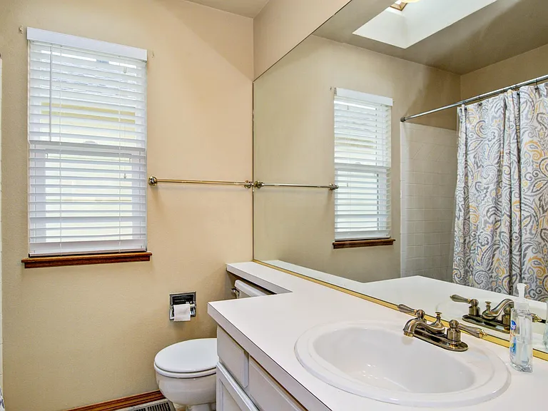 6526 Sproul Ln — Photo 22