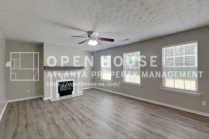 3 bed, 2.5 bath, 1816 sqft, $2,175 — Photo 4