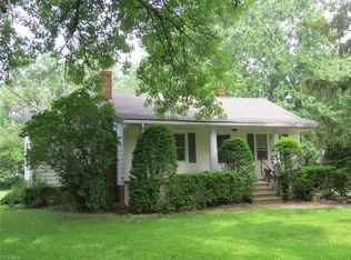 2734 Bradley Rd, Westlake, OH