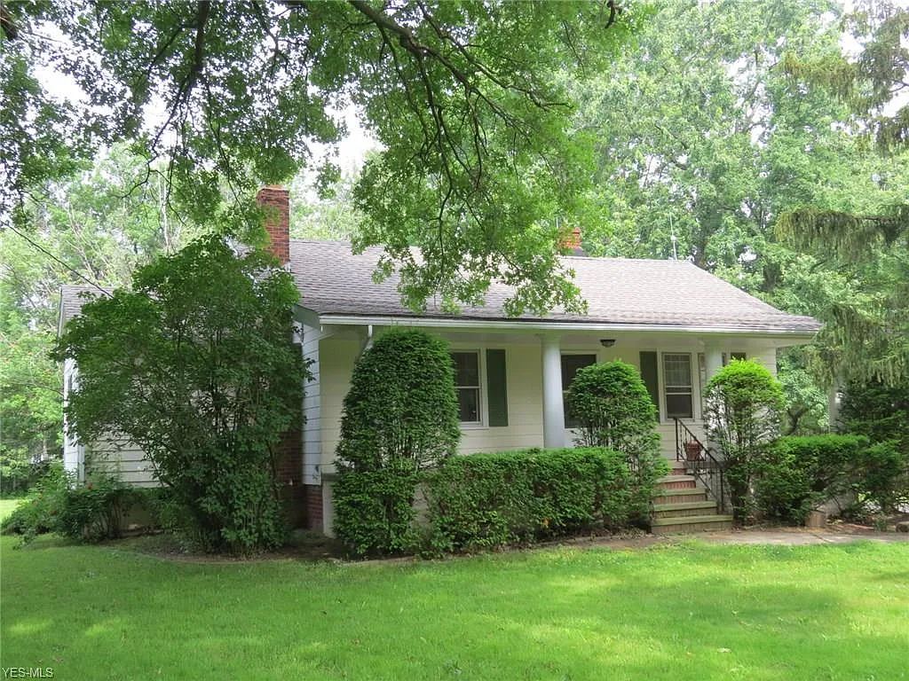 2734 Bradley Rd photo 1