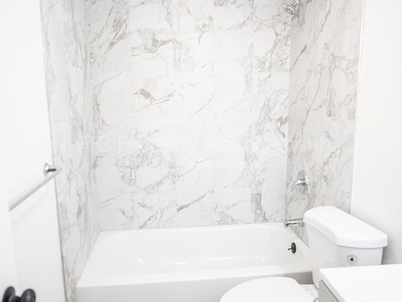 4th image of 315 N Castle St #9