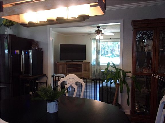 5th image of 1108 S Seaman St