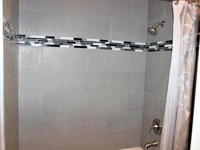11349 Avenida De Los Lobos #C — Photo 7