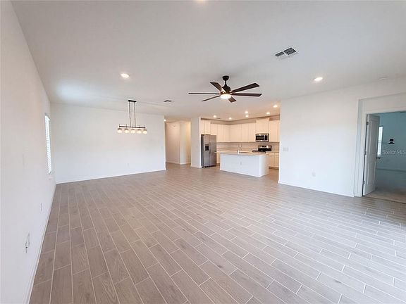 3rd image of 1537 NW 44TH COURT ROAD