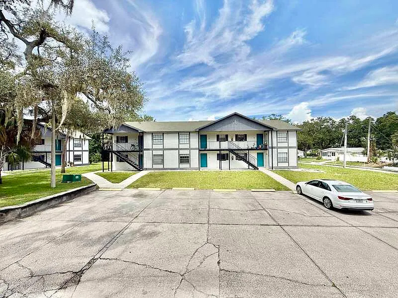 2 bed, 2.0 bath, 893 sqft, $1,495 — Photo 3