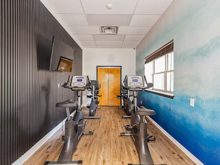 Zen Long Island at Bay Shore 55+ Community — Photo 18