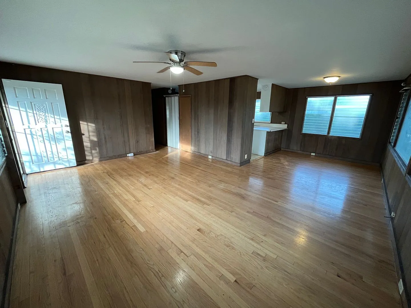 724 xb - Aiea Heights — Photo 3