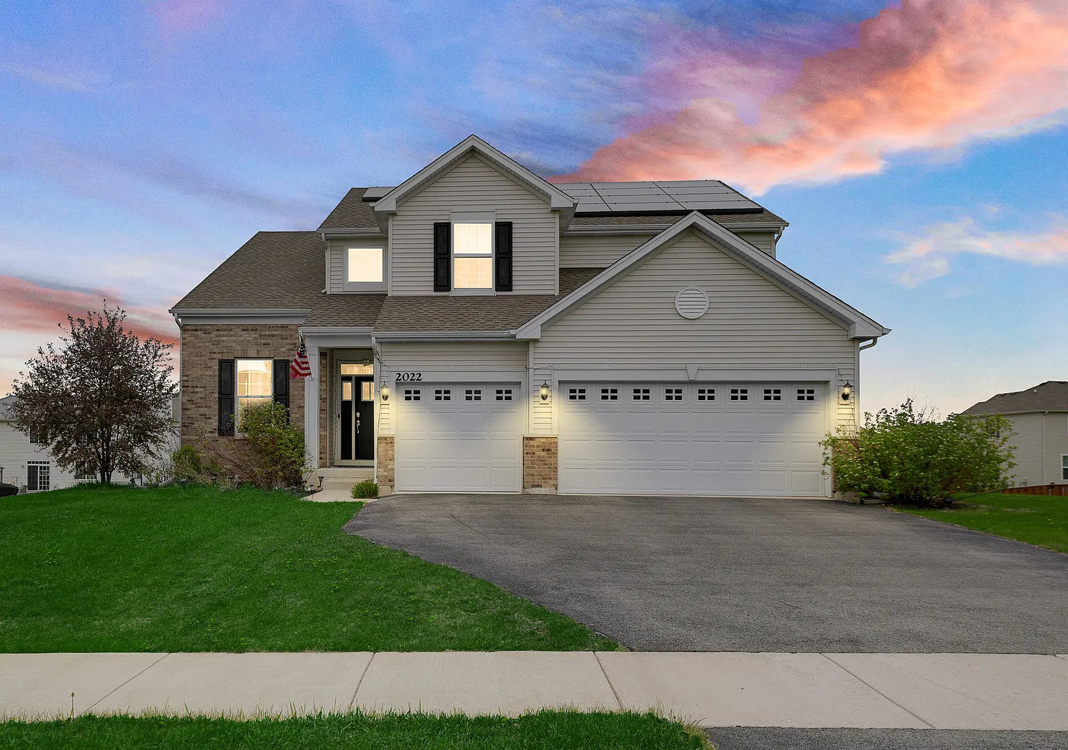 4 bed, 3.5 bath, 3986 sqft, $3,900 — Photo 1