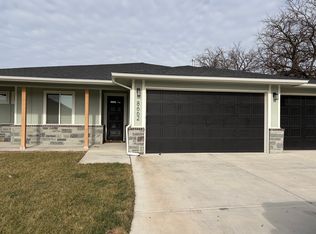 8662 E Cherrywood Ct, Wichita, KS 67226