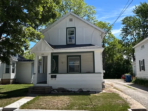 822 Cherry St, Oshkosh, WI 54901