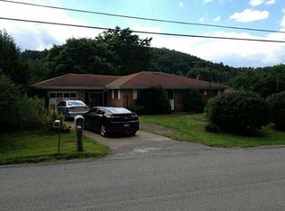 1257 Latrobe Crabtree Rd, Latrobe, PA 15650