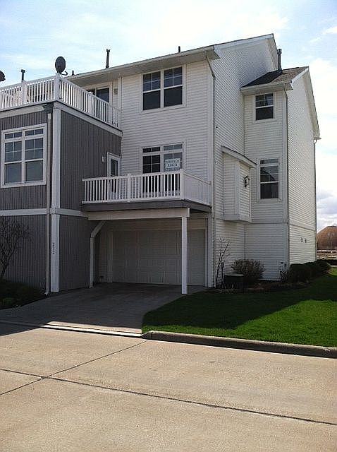 1st image of 272 E Marina Pkwy