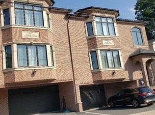 134 E Palisades Blvd, Palisades Park, NJ 07650
