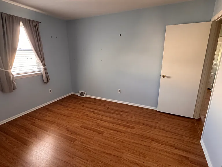 111 Reliance Cir — Photo 3