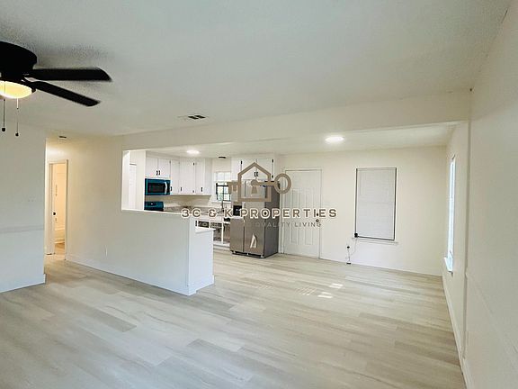 5th image of 8461 Lake Tahoe Dr