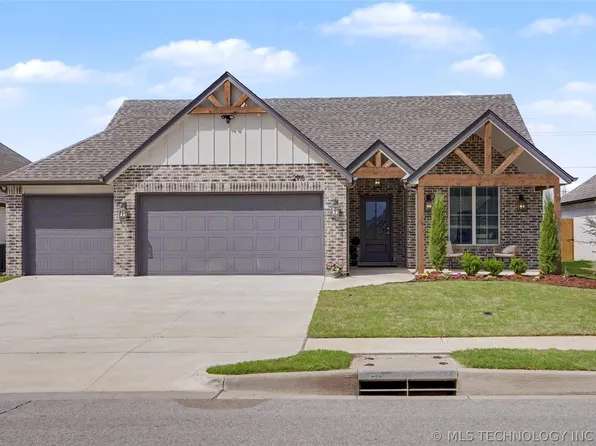 2918 E Rockford Pl, Broken Arrow, OK 74014