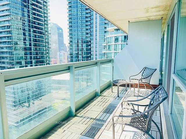 10 Yonge St #2702 — Photo 27